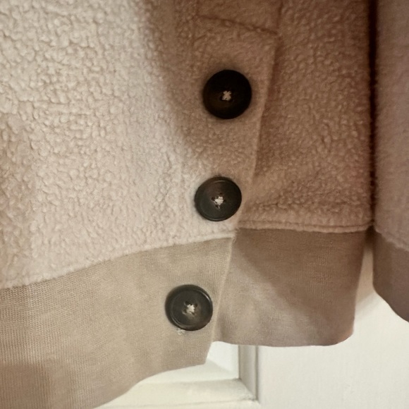 Madewell - Dark Beige Sherpa Crewneck with side button details - Picture 2 of 6